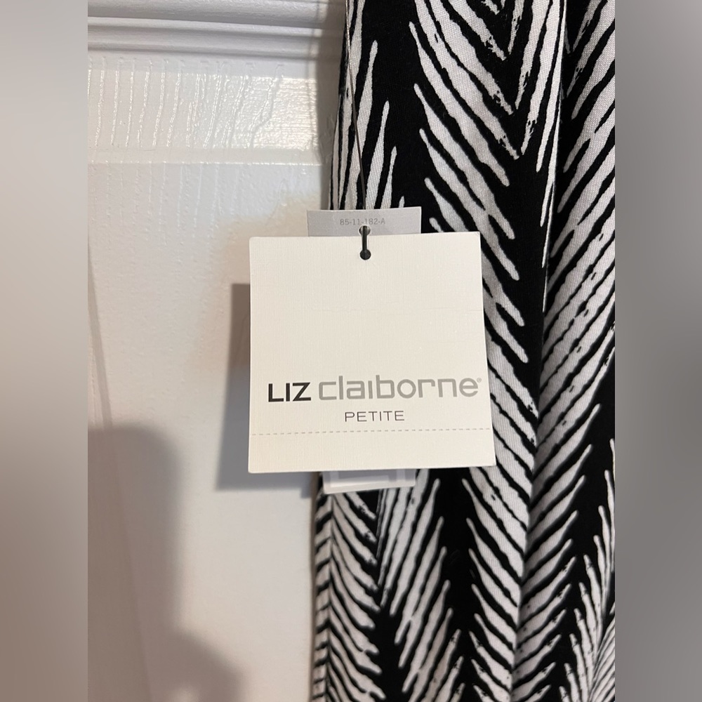 Liz Claiborne NWT maxi skirt size PXL